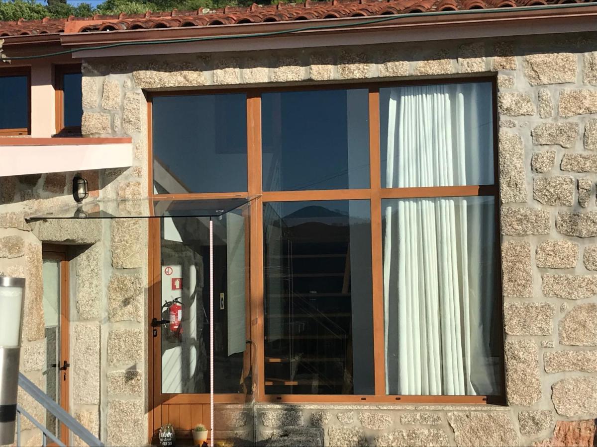 Casa Da Lage - T1 Com Piscina Privada - Geres 吉尔斯 外观 照片