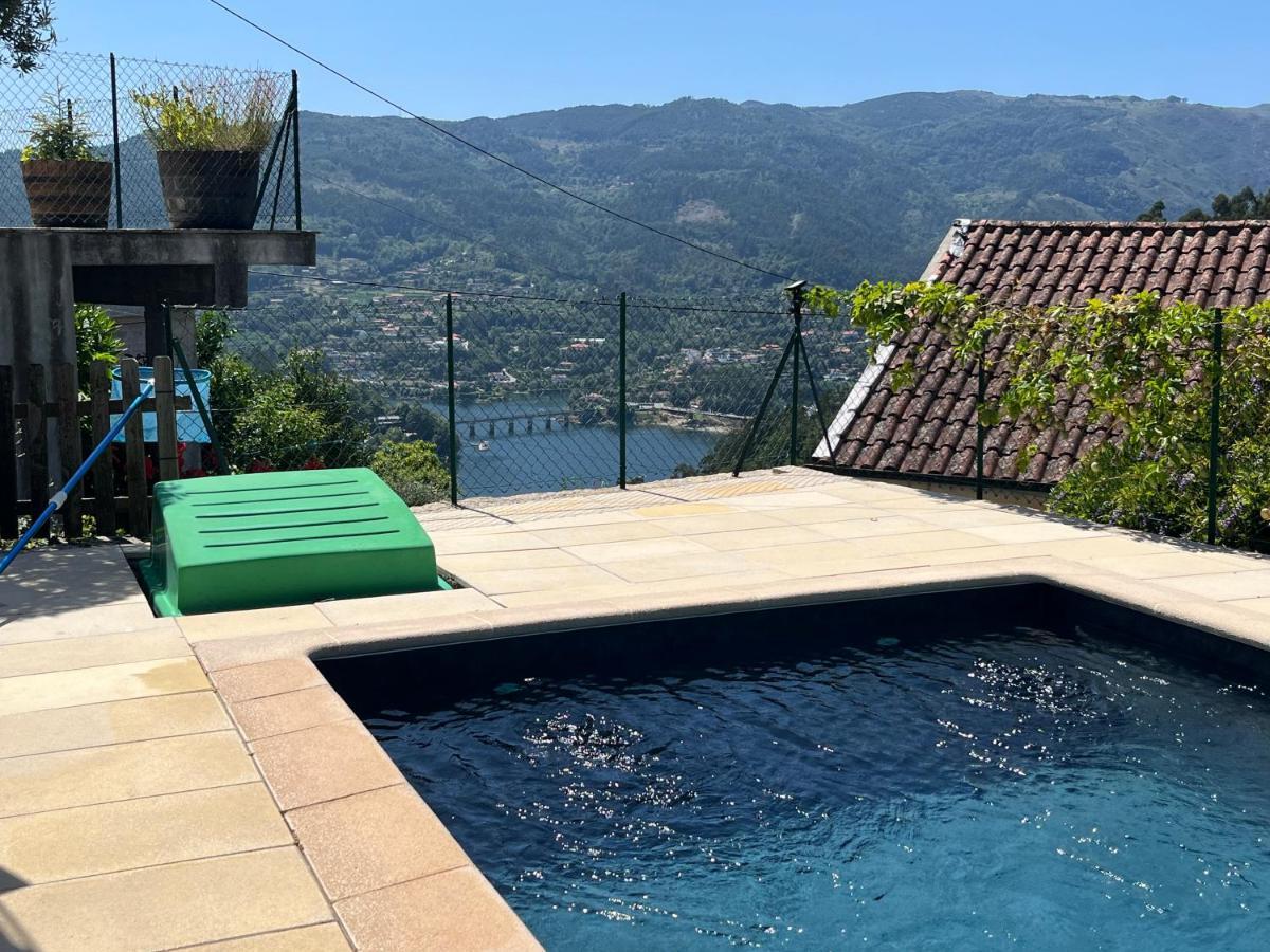 Casa Da Lage - T1 Com Piscina Privada - Geres 吉尔斯 外观 照片