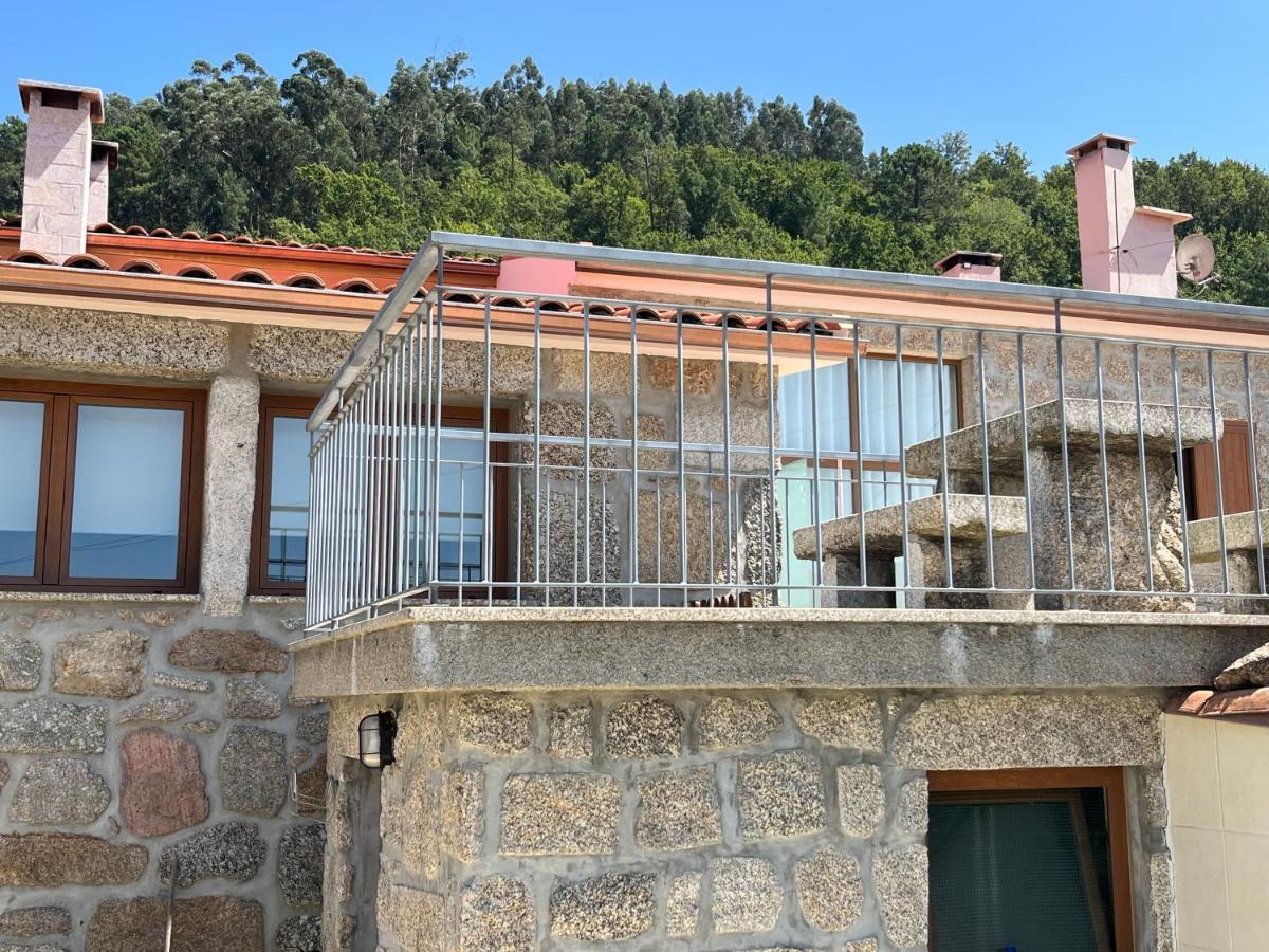 Casa Da Lage - T1 Com Piscina Privada - Geres 吉尔斯 外观 照片