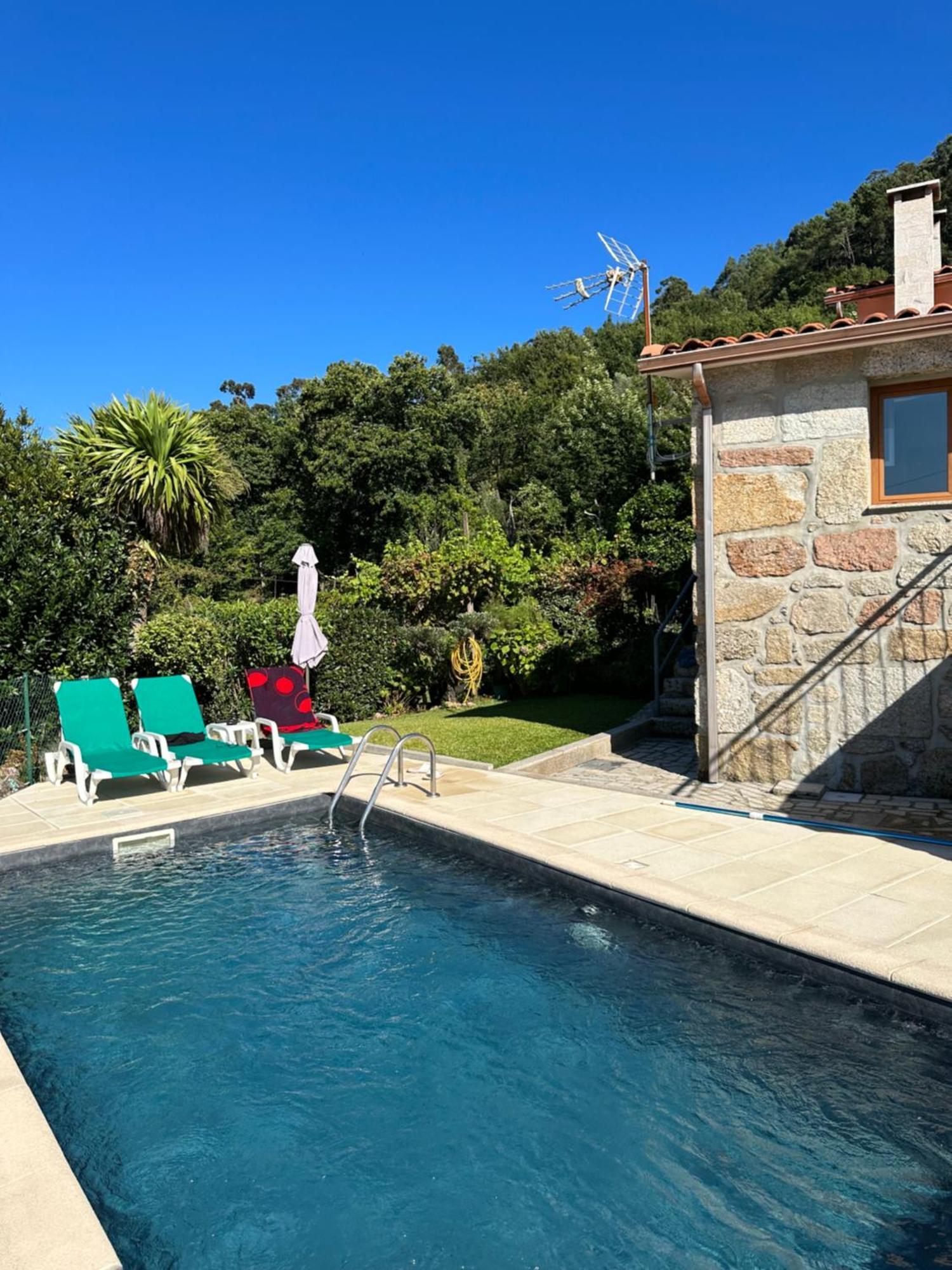Casa Da Lage - T1 Com Piscina Privada - Geres 吉尔斯 外观 照片