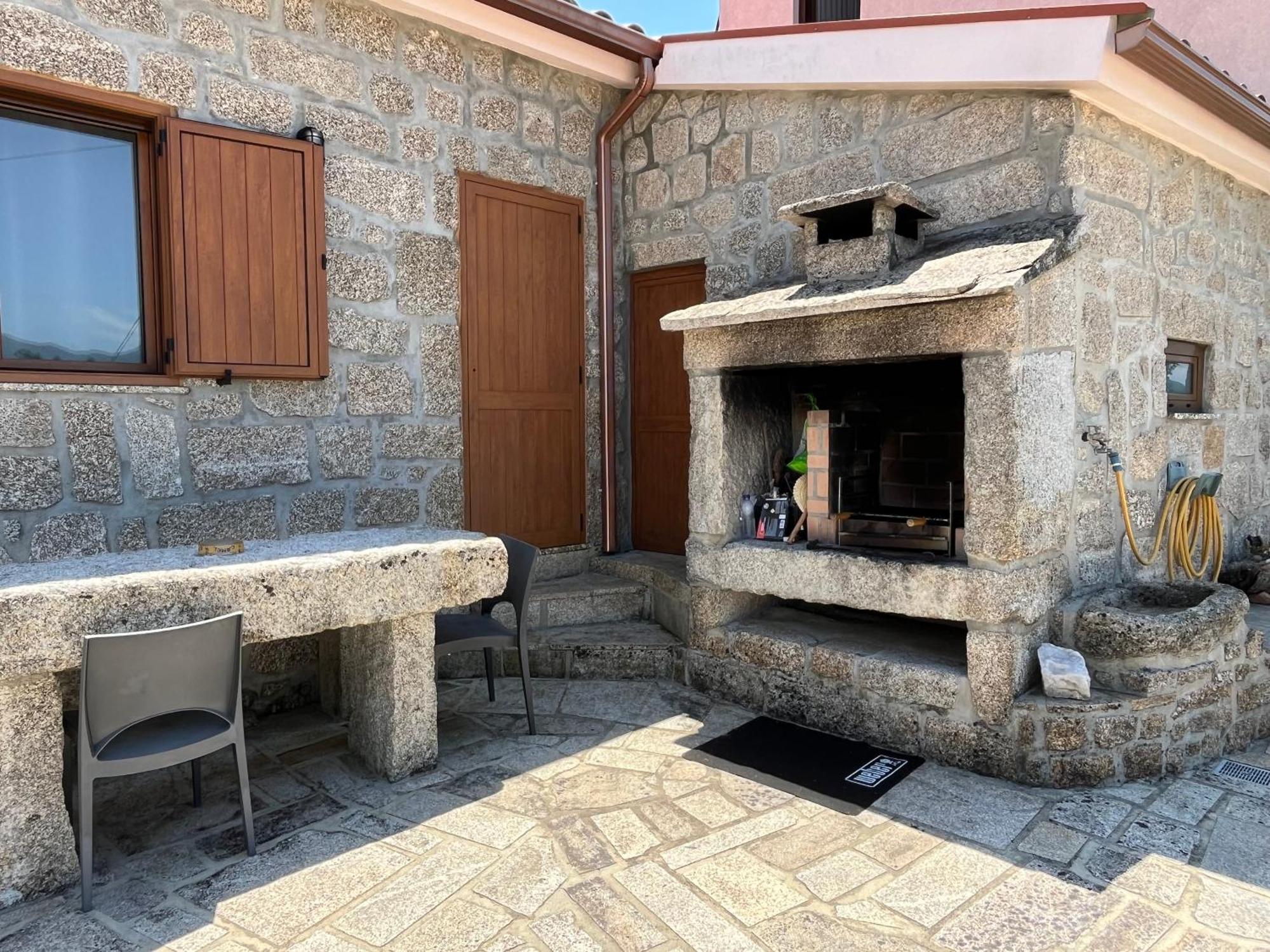 Casa Da Lage - T1 Com Piscina Privada - Geres 吉尔斯 外观 照片