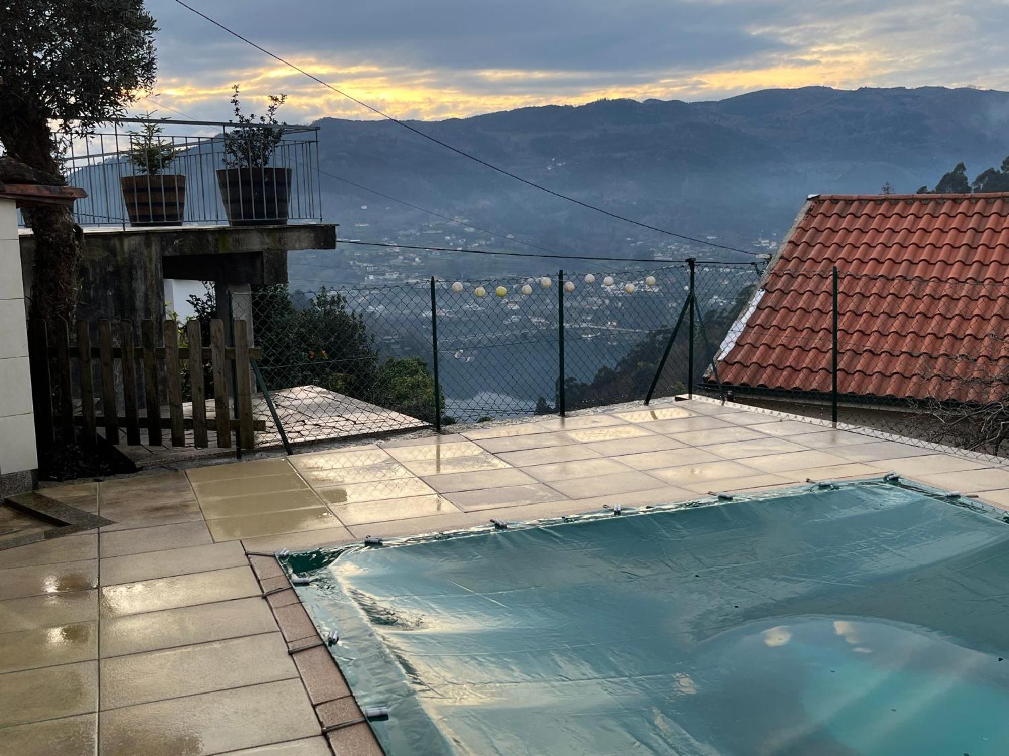 Casa Da Lage - T1 Com Piscina Privada - Geres 吉尔斯 外观 照片