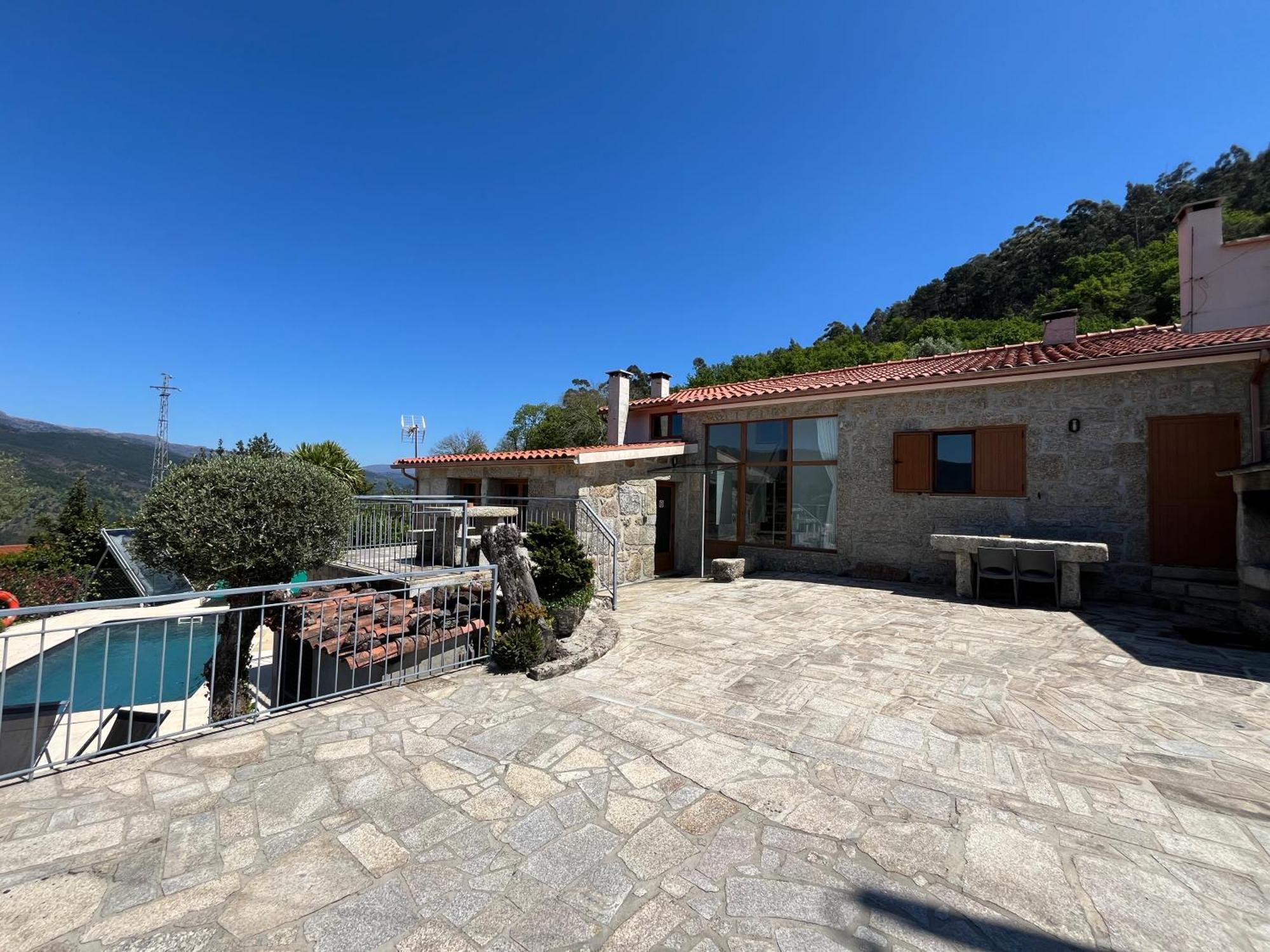 Casa Da Lage - T1 Com Piscina Privada - Geres 吉尔斯 外观 照片