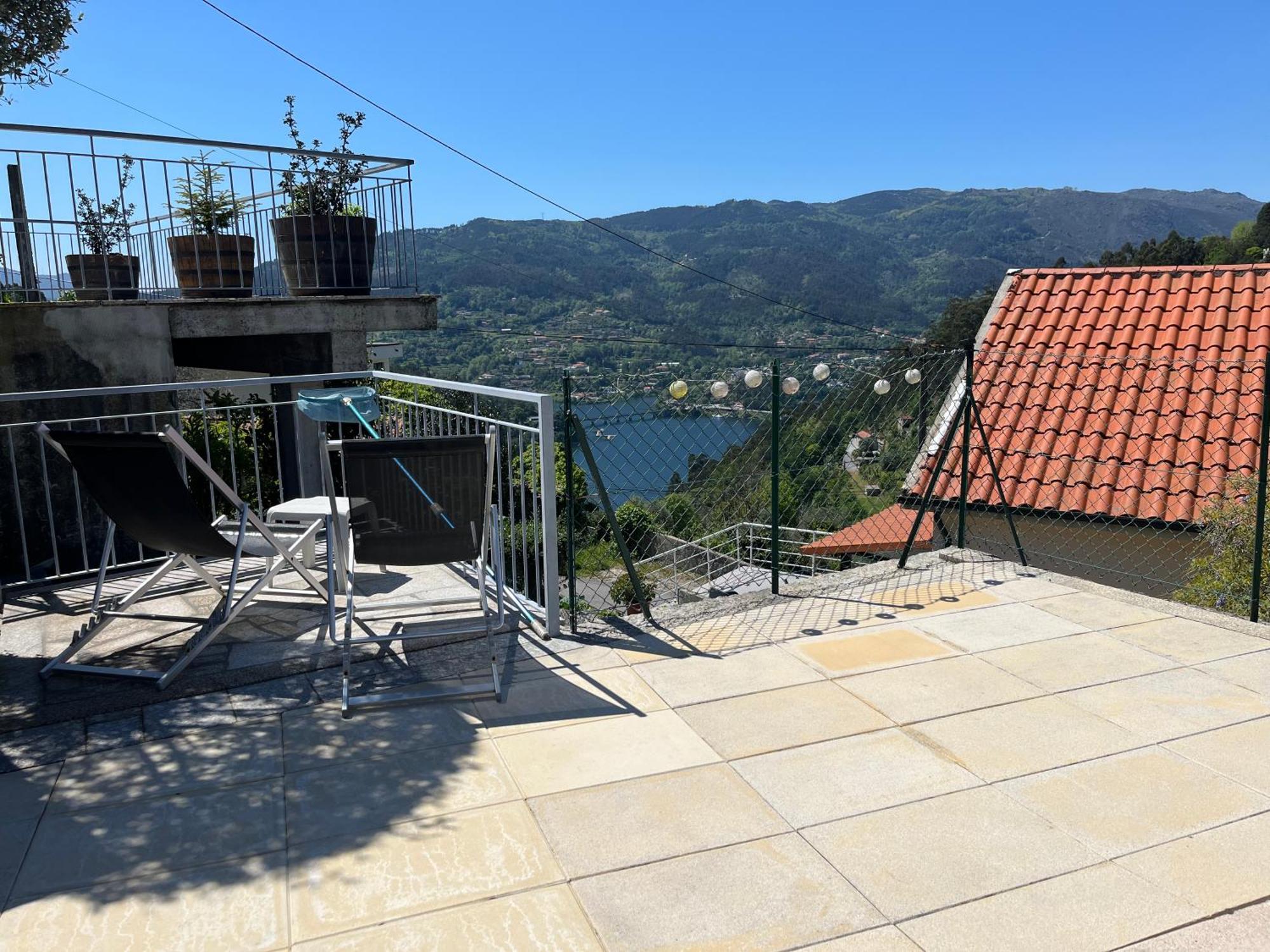 Casa Da Lage - T1 Com Piscina Privada - Geres 吉尔斯 外观 照片