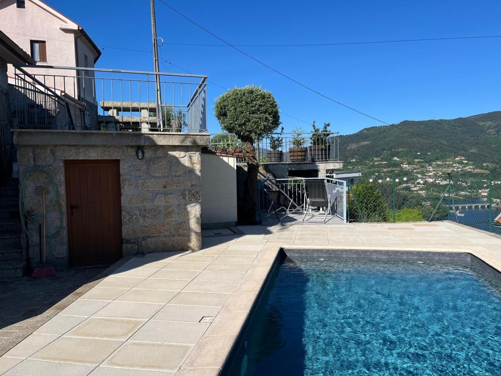 Casa Da Lage - T1 Com Piscina Privada - Geres 吉尔斯 外观 照片